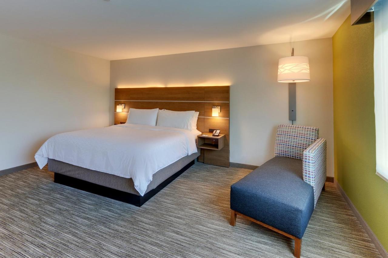 Holiday Inn Express & Suites - Roanoke - Civic Center Eksteriør bilde